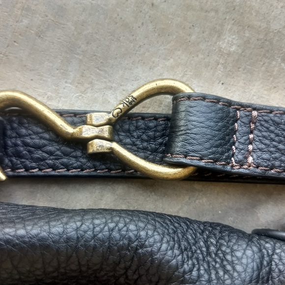 The Sak black leather shoulder/crossbody - Picture 3 of 9